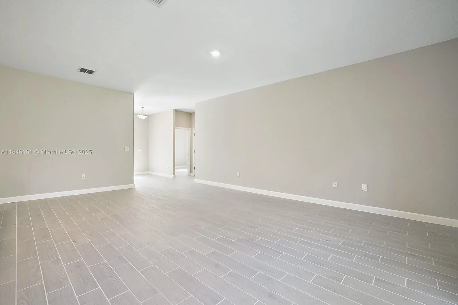 941 QUESADA ST SE, Palm Bay, FL 32909 photo 5