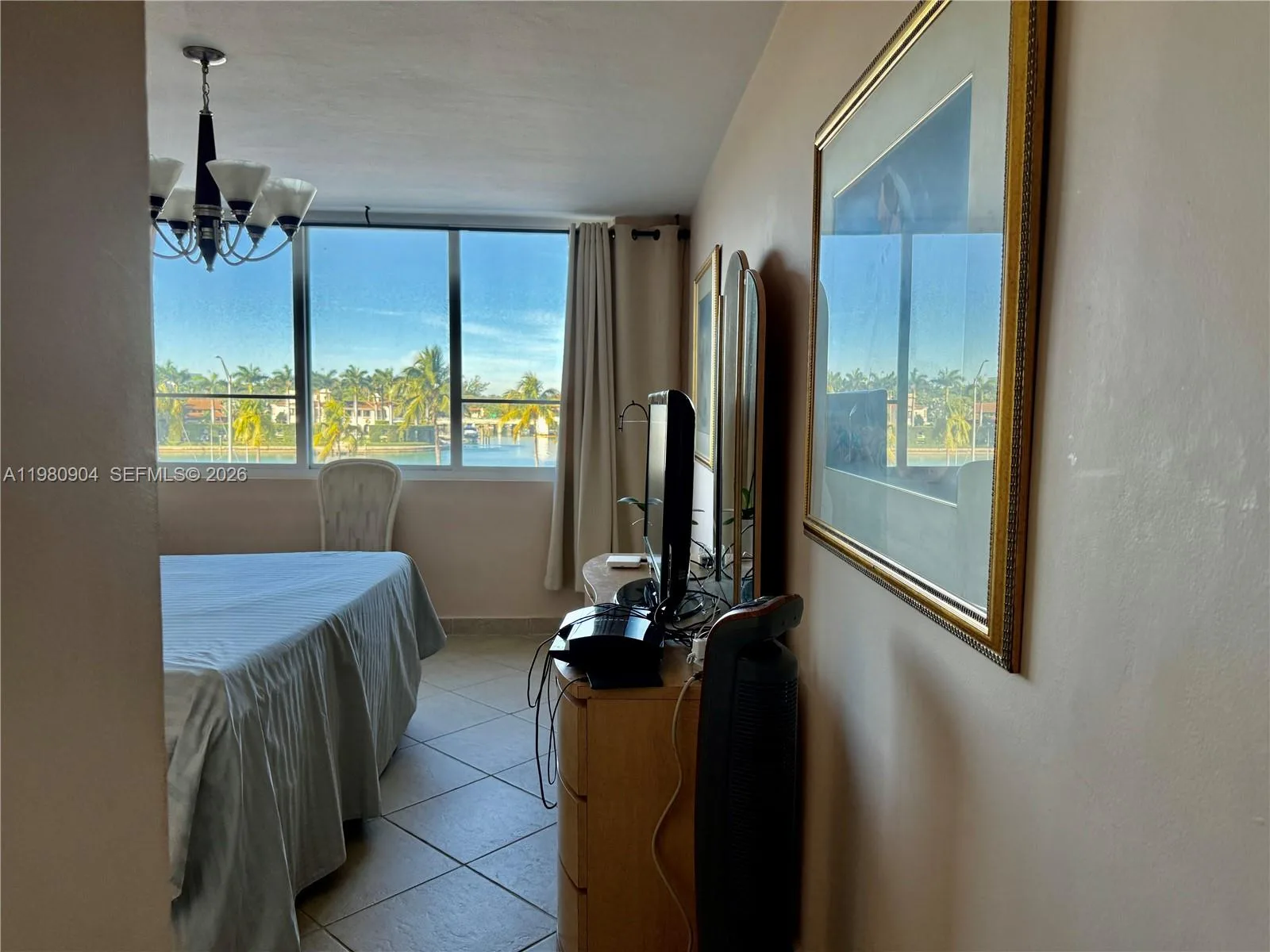 5005 Collins Ave # 304, Miami Beach, FL 33140