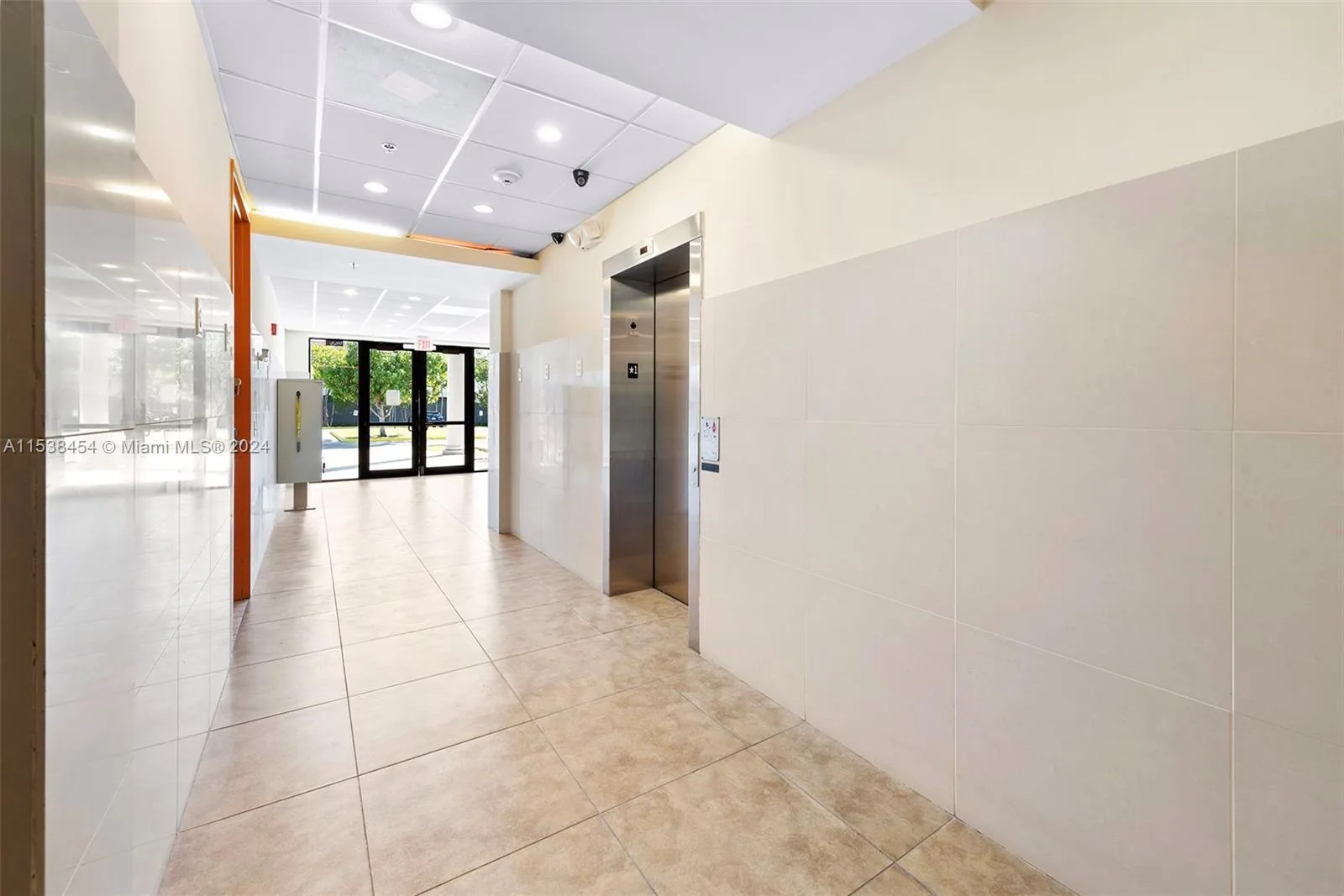 2227 N Federal Hwy, Hollywood, FL 33020 photo 8