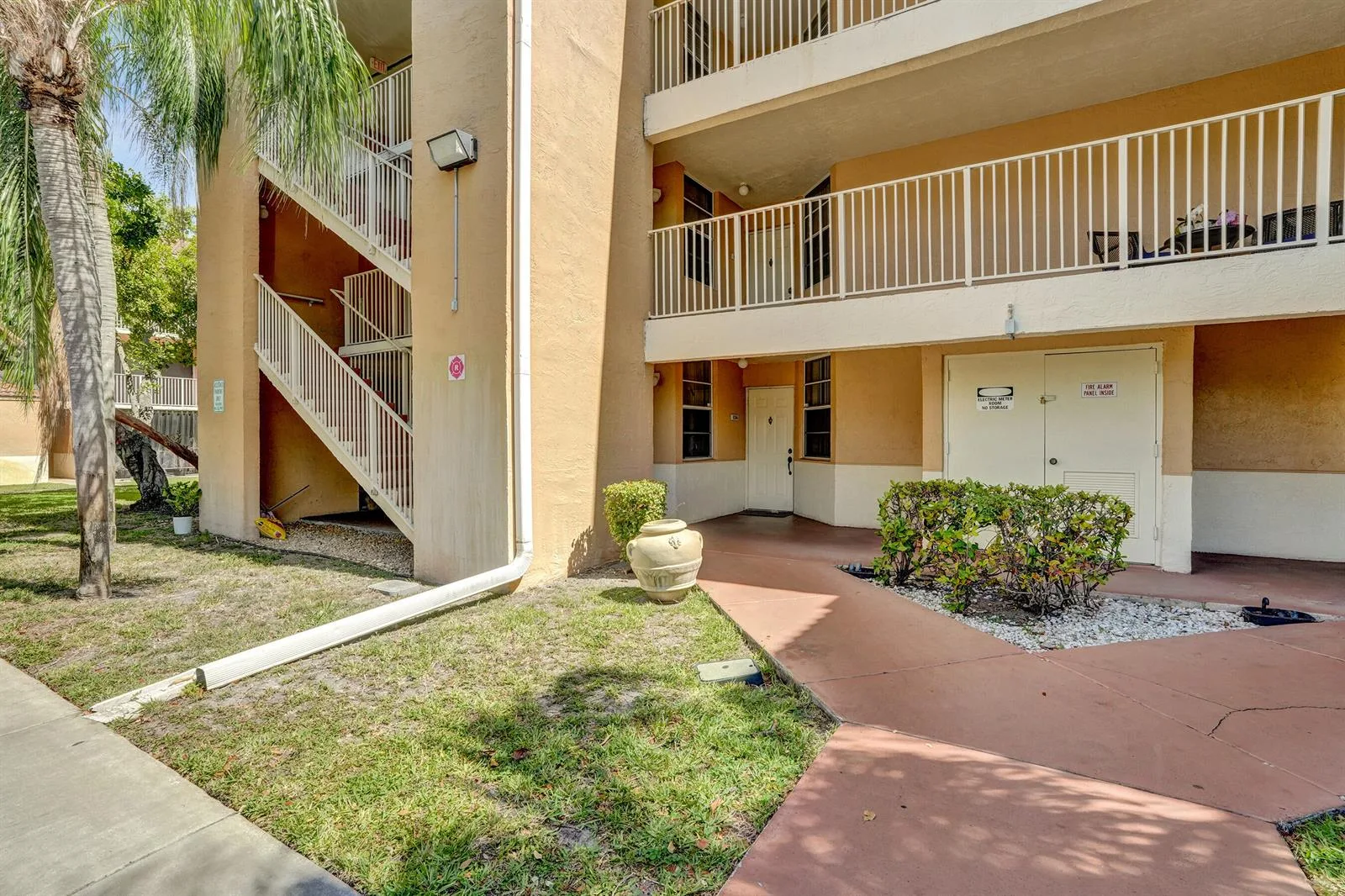 8266 NW 24th Street, Coral Springs, FL 33065 — zdjęcie 2