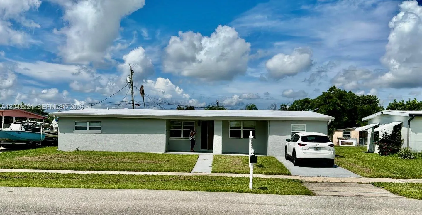 570 DALTON BOULEVARD, Port Charlotte, FL 33952 photo 2