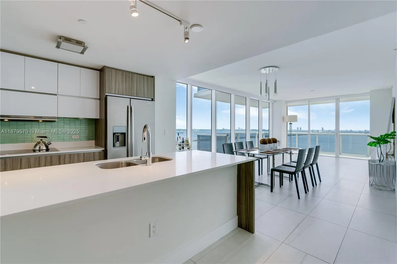 600 NE 27th St # 2801, Miami, FL 33137