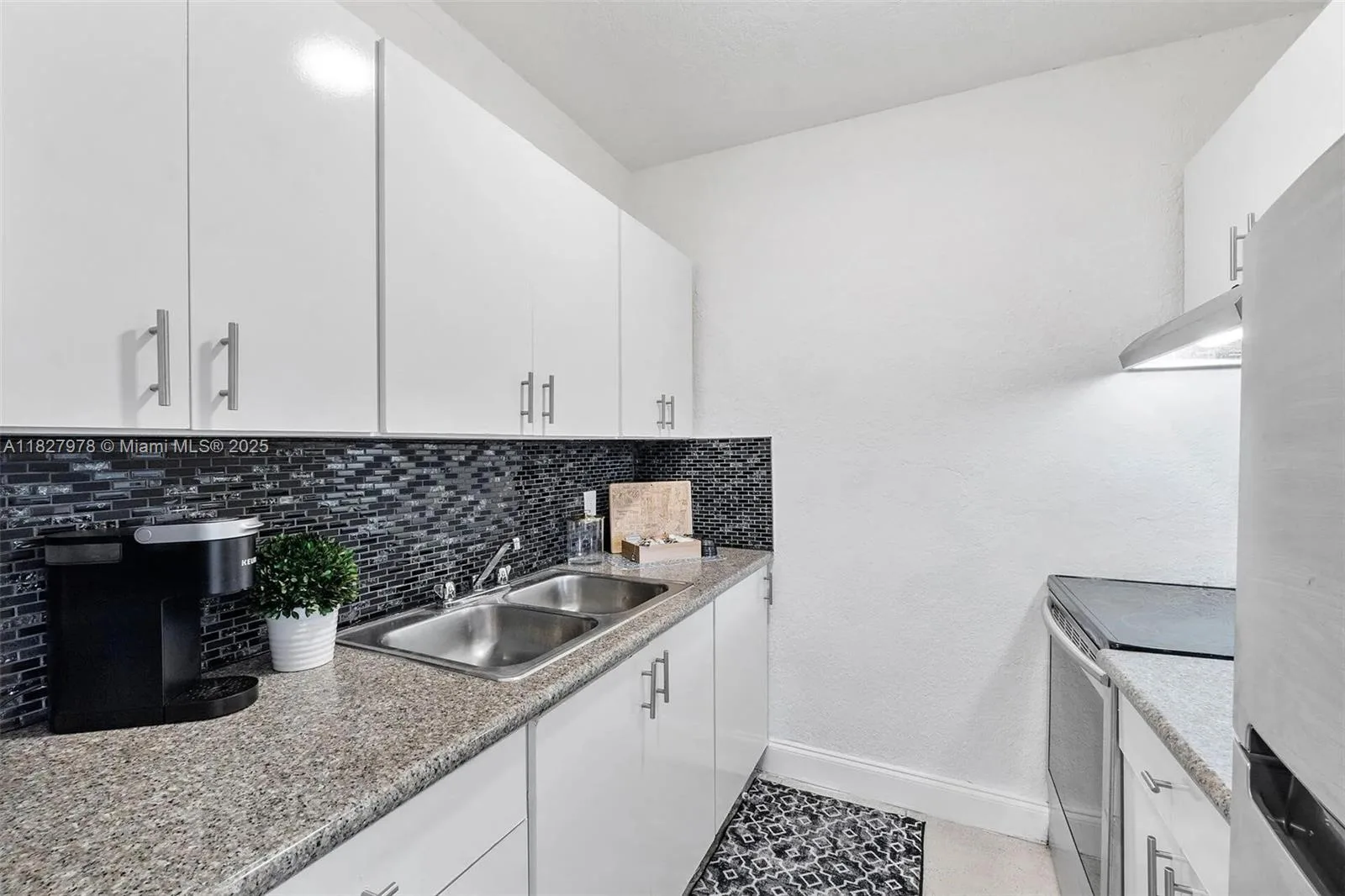 1401 NW 103rd St # 139, Miami, FL 33147 photo 3