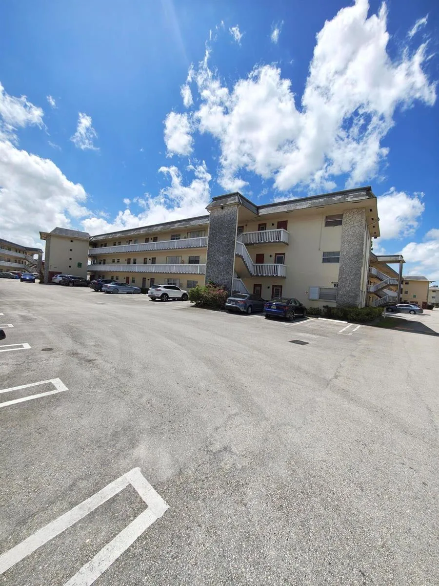 4441 NW 16th Street, Lauderhill, FL 33313