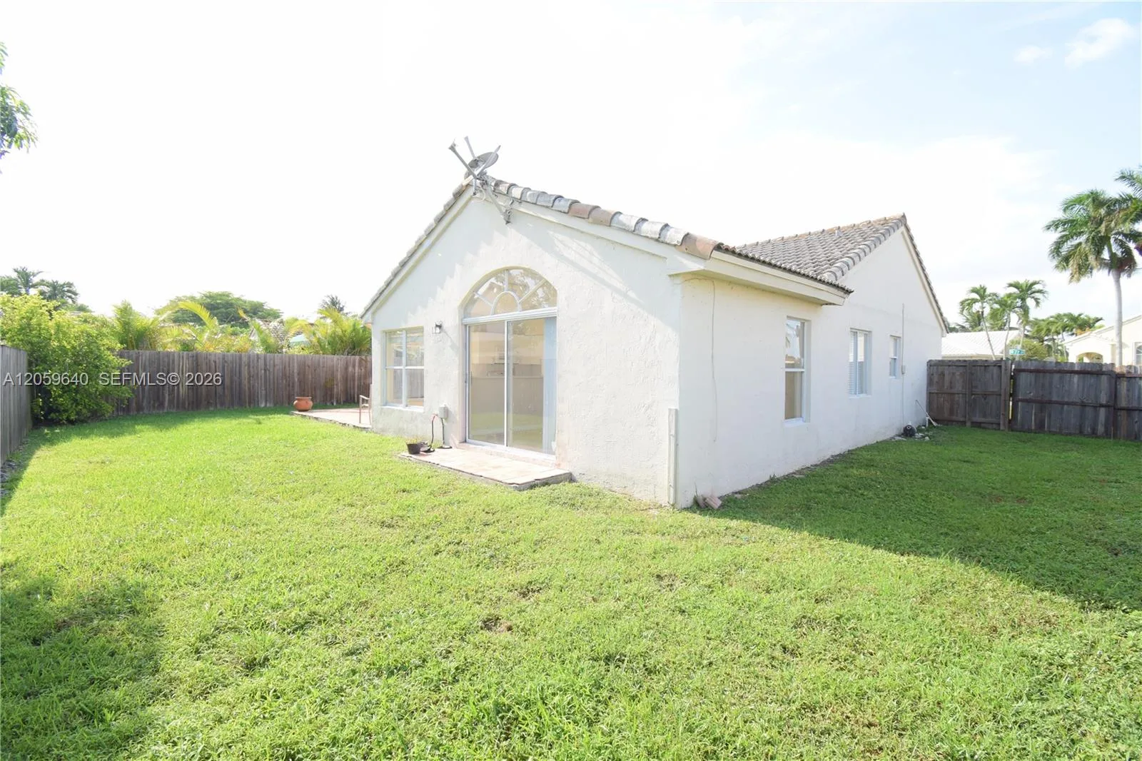 15860 SW 77th St, Miami, FL 33193 photo 2