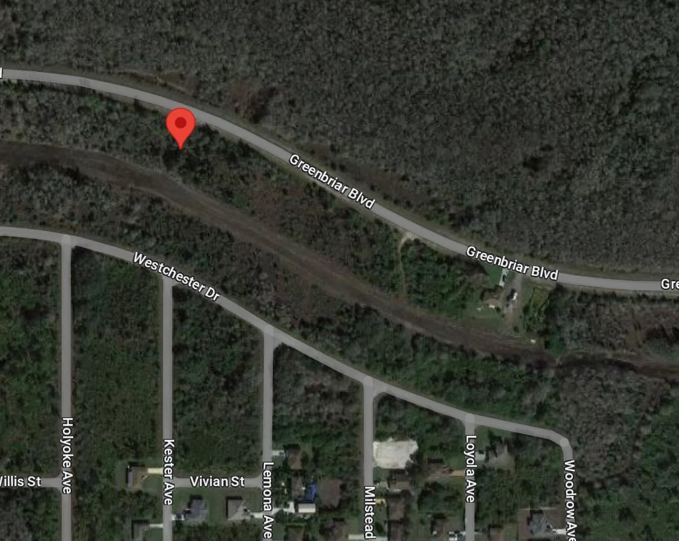483 Greenbriar Boulevard, Lehigh Acres, FL 33972 photo 3