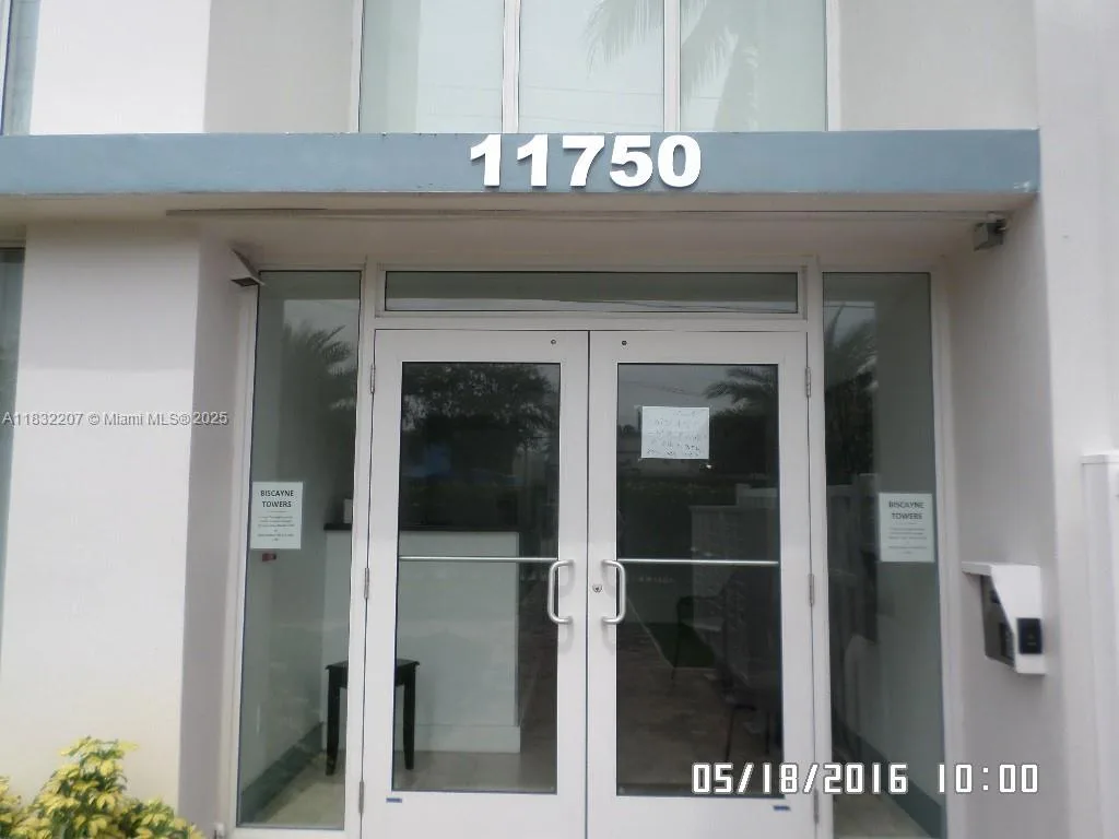 11750 NE 16th Ave # 102, Miami, FL 33161 photo 3