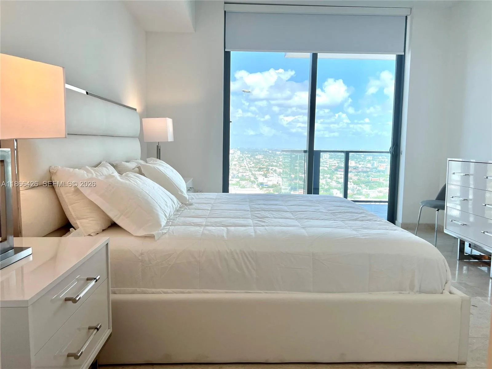 88 SW 7 # 3606, Miami, FL 33131 photo 4