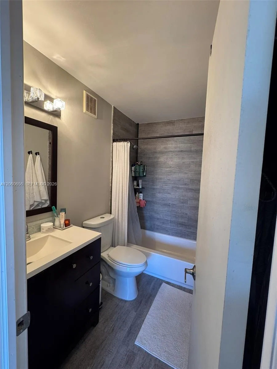 6845 SW 45th Ln # 10, Miami, FL 33155 photo 11