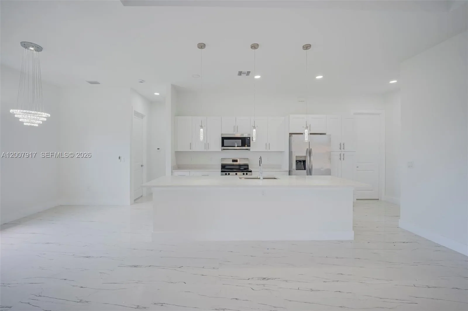 880 ALDRICH ST E, Lehigh Acres, FL 33974 photo 5