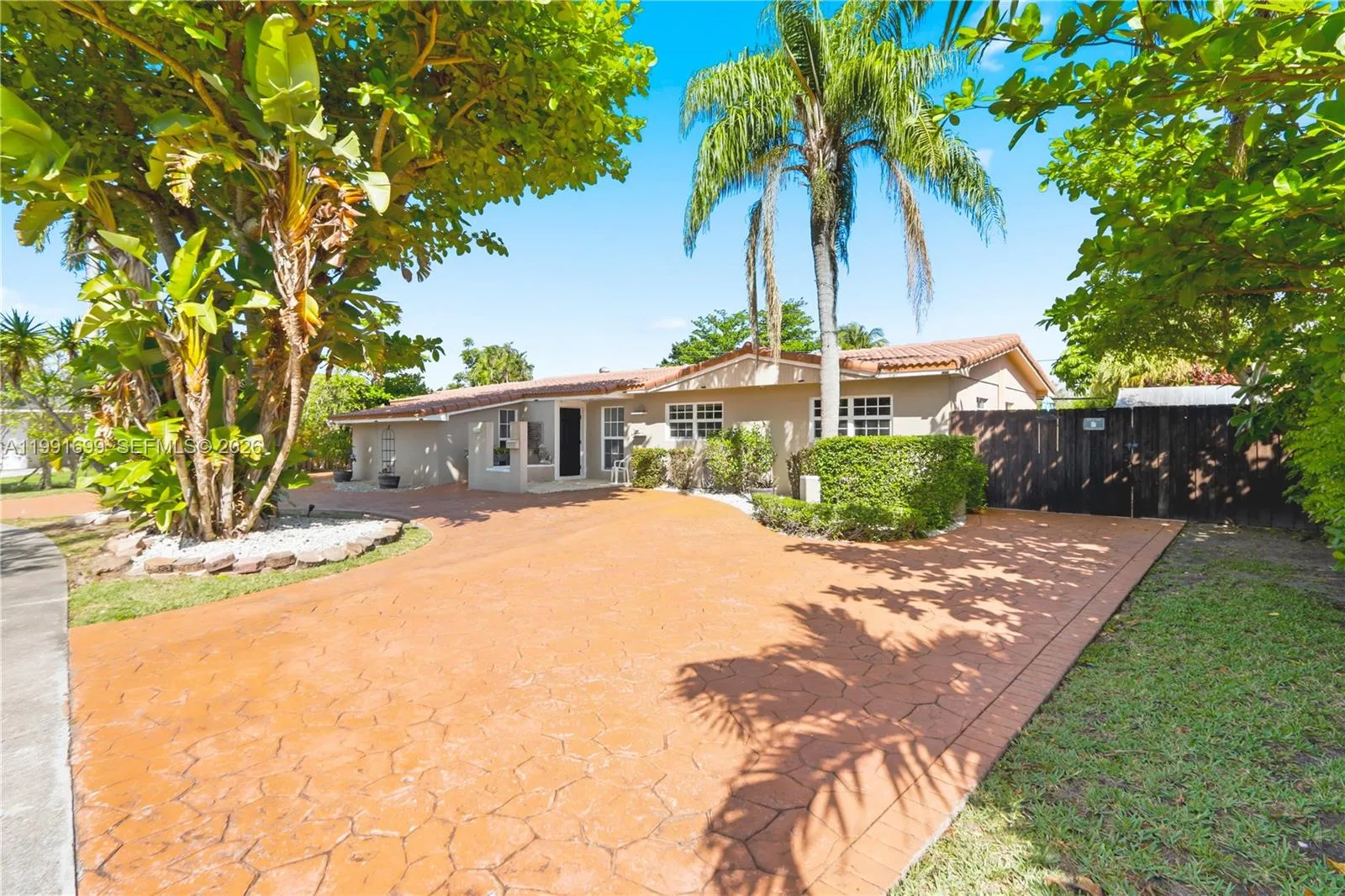 9955 SW 74th St, Miami, FL 33173