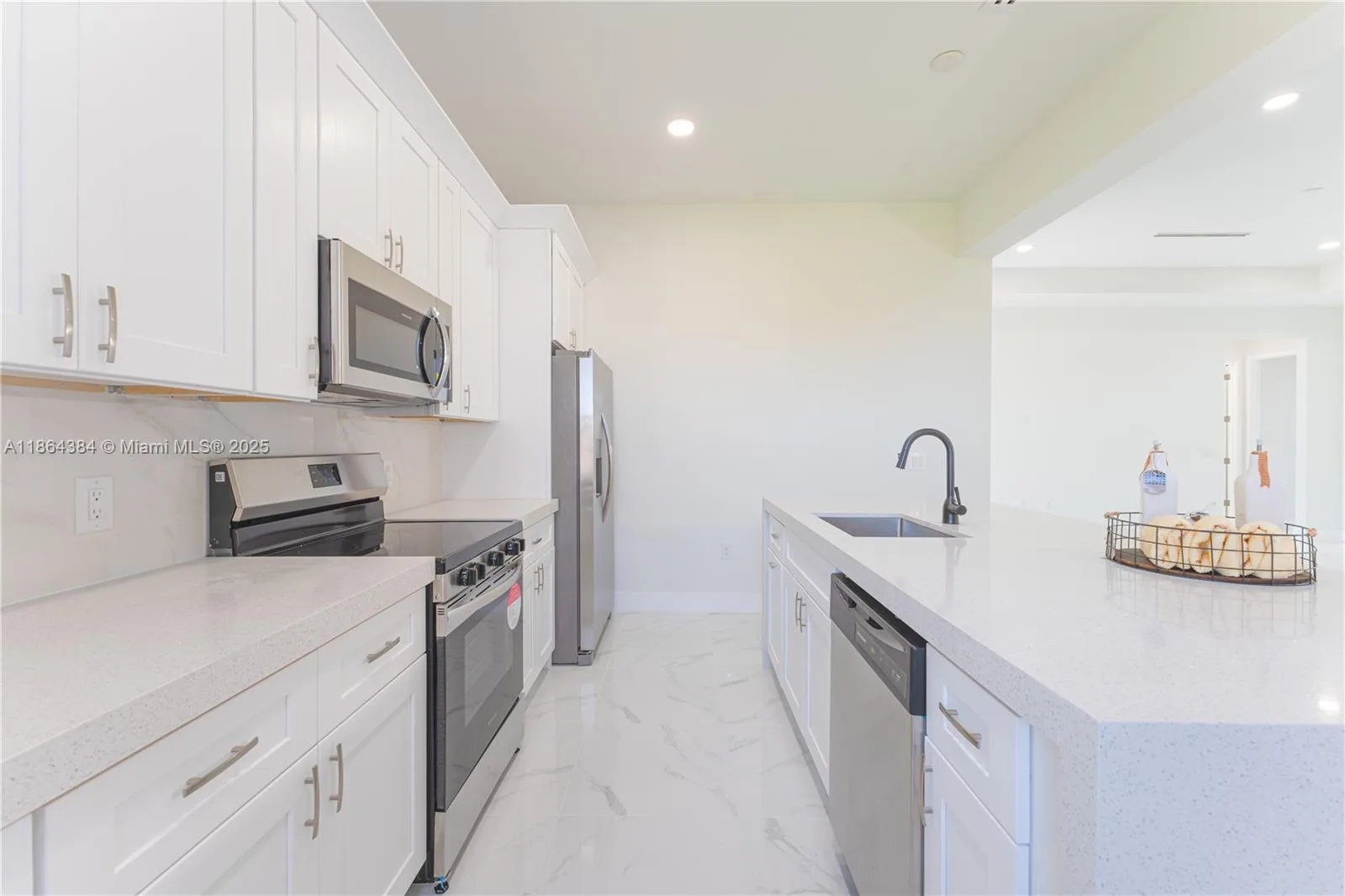 1407 NE 5TH AVE, Cape Coral, FL 33909 photo 5
