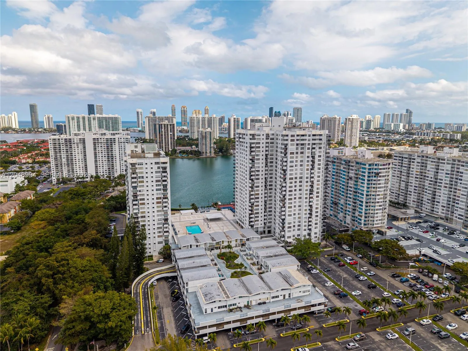 2750 NE 183rd St # 2108, Aventura, FL 33160 photo 3