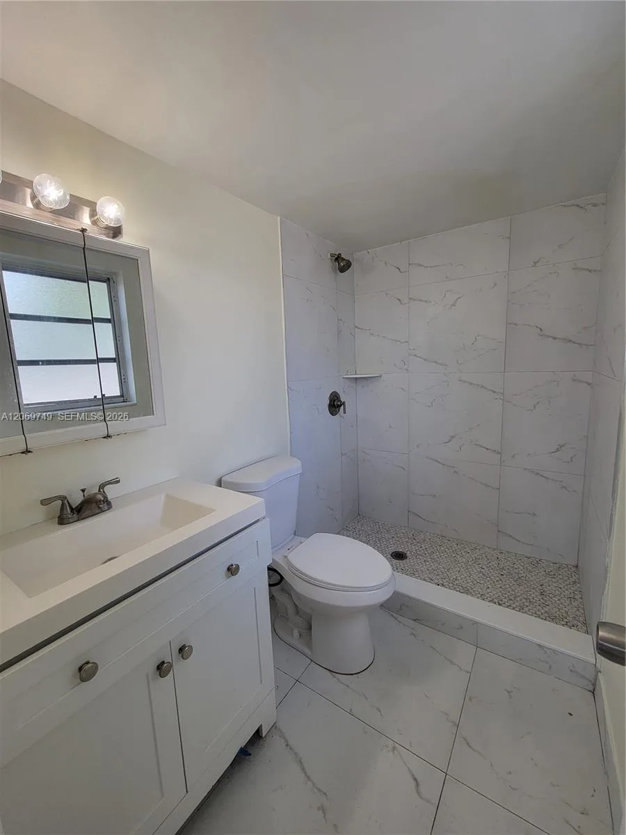 1425 Arthur St # 101A, Hollywood, FL 33020 photo 12