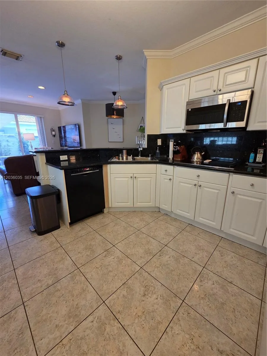 11253 NW 47th Ln, Doral, FL 33178 photo 10