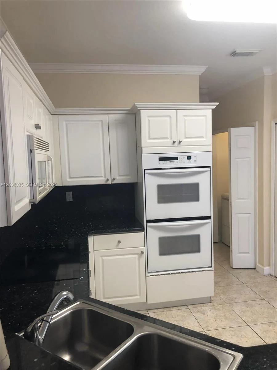 11253 NW 47th Ln, Doral, FL 33178 photo 2
