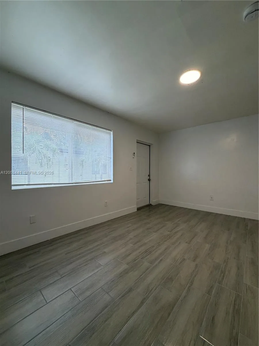 60 NW 71st St # 6, Miami, FL 33150 photo 6