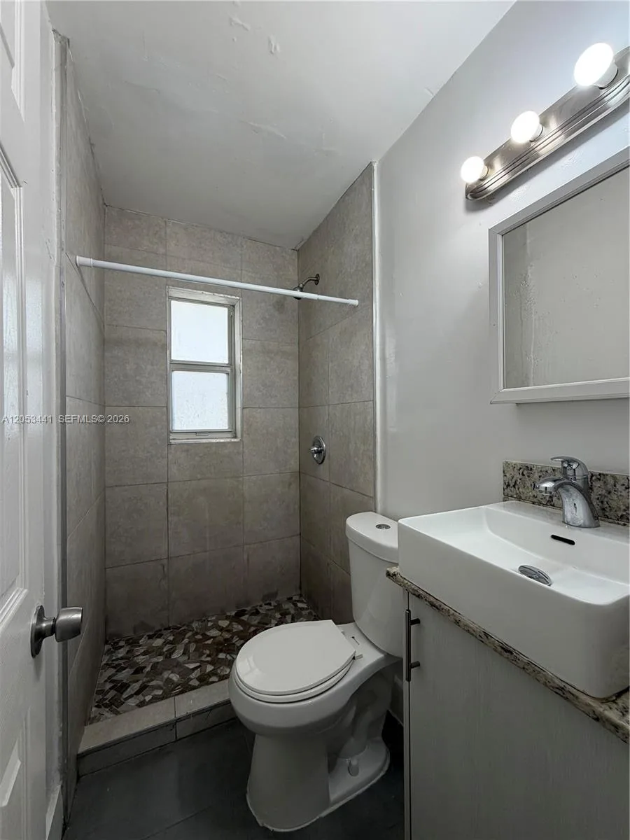 60 NW 71st St # 6, Miami, FL 33150 photo 7