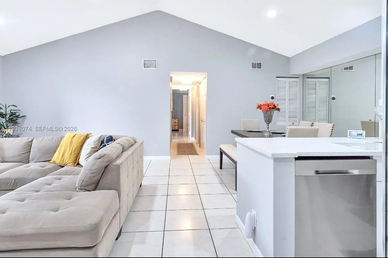 3001 N Oakland Forest Dr # 301, Oakland Park, FL 33309