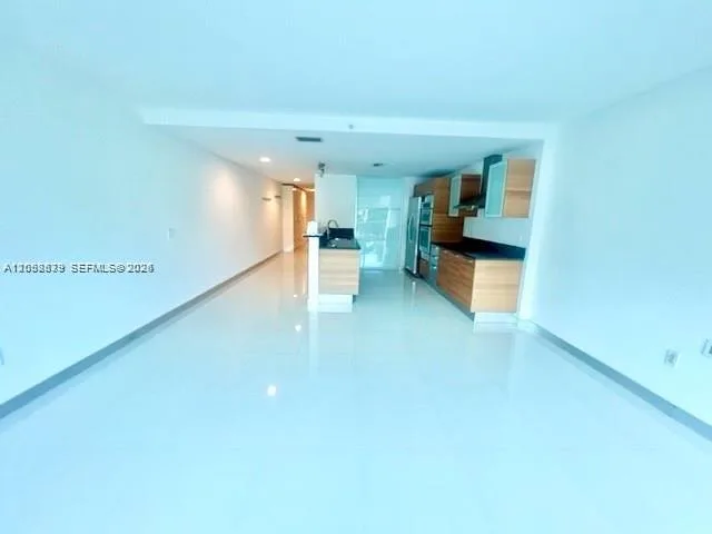 2950 NE 188th St # 231, Aventura, FL 33180 photo 4