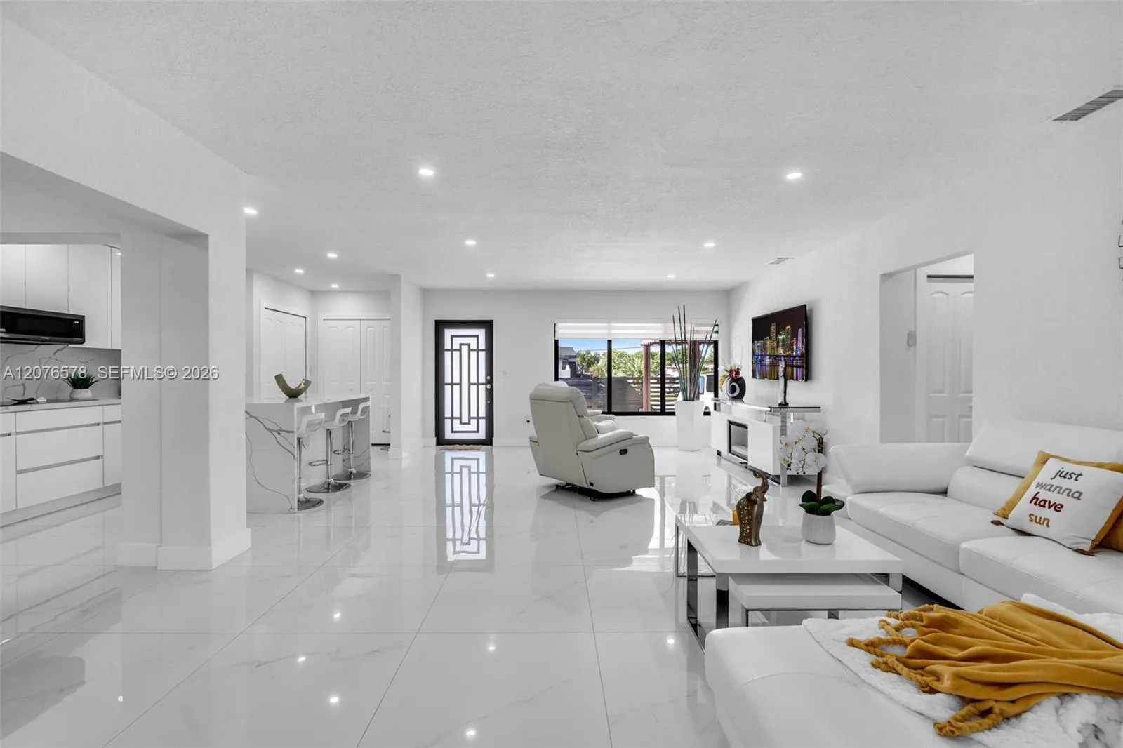 1270 W 64th Ter, Hialeah, FL 33012 photo 12