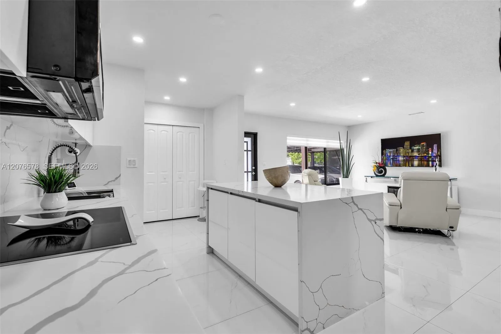 1270 W 64th Ter, Hialeah, FL 33012 photo 3