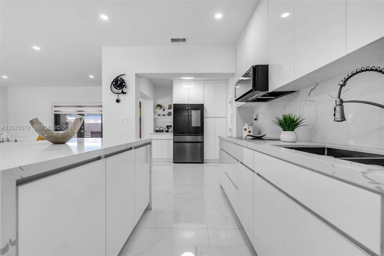 1270 W 64th Ter, Hialeah, FL 33012 photo 7