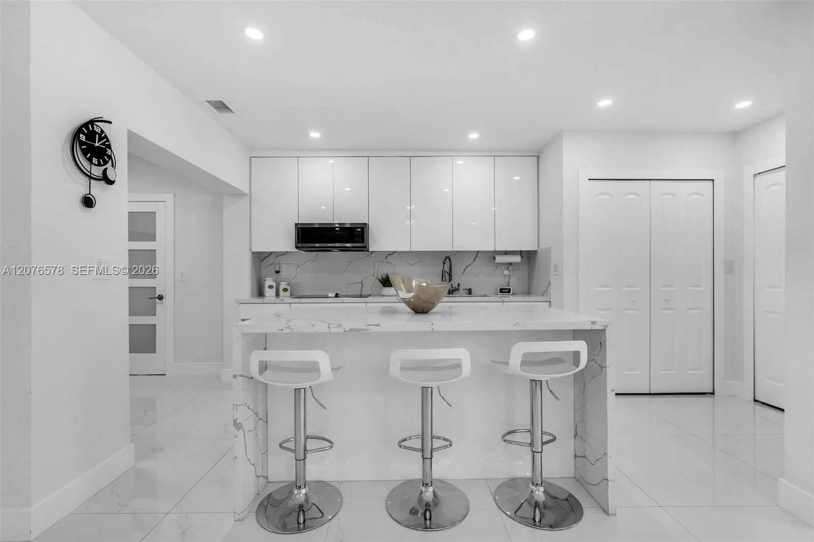 1270 W 64th Ter, Hialeah, FL 33012 photo 8