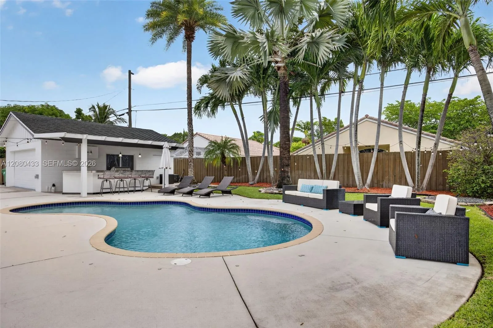 18211 SW 95th Ct, Palmetto Bay, FL 33157