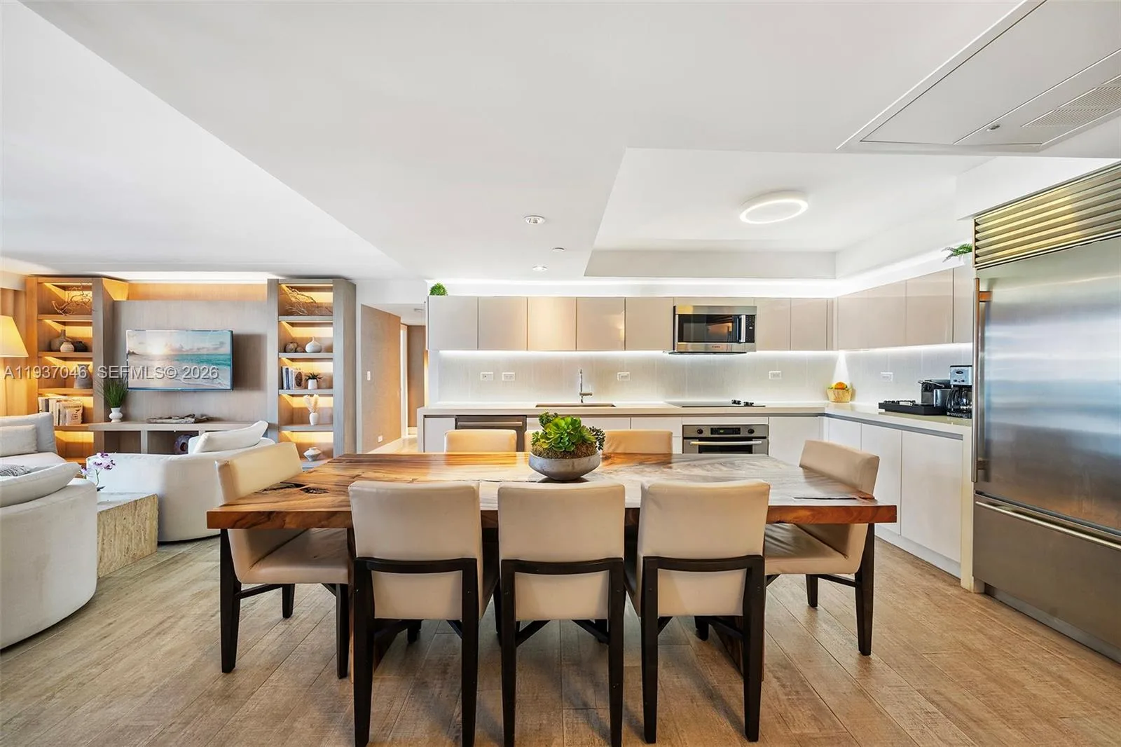 102 24th St # 1207, Miami Beach, FL 33139 photo 2