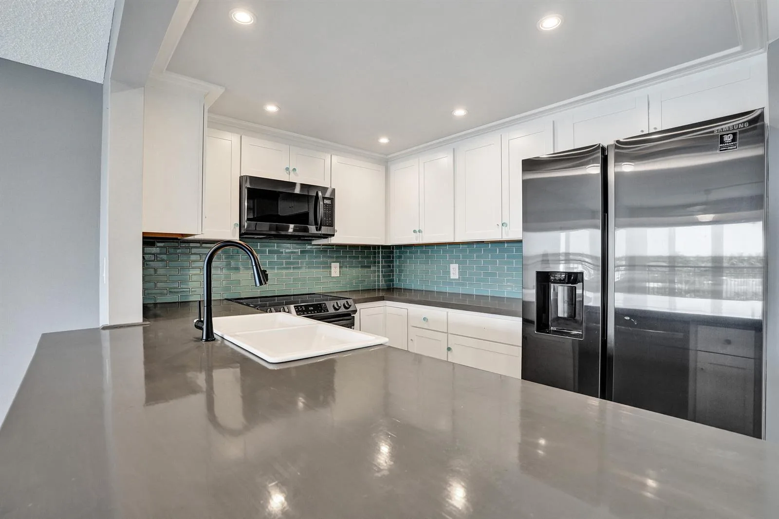 2611 N Riverside Drive # 604, Pompano Beach, FL 33062 photo 8