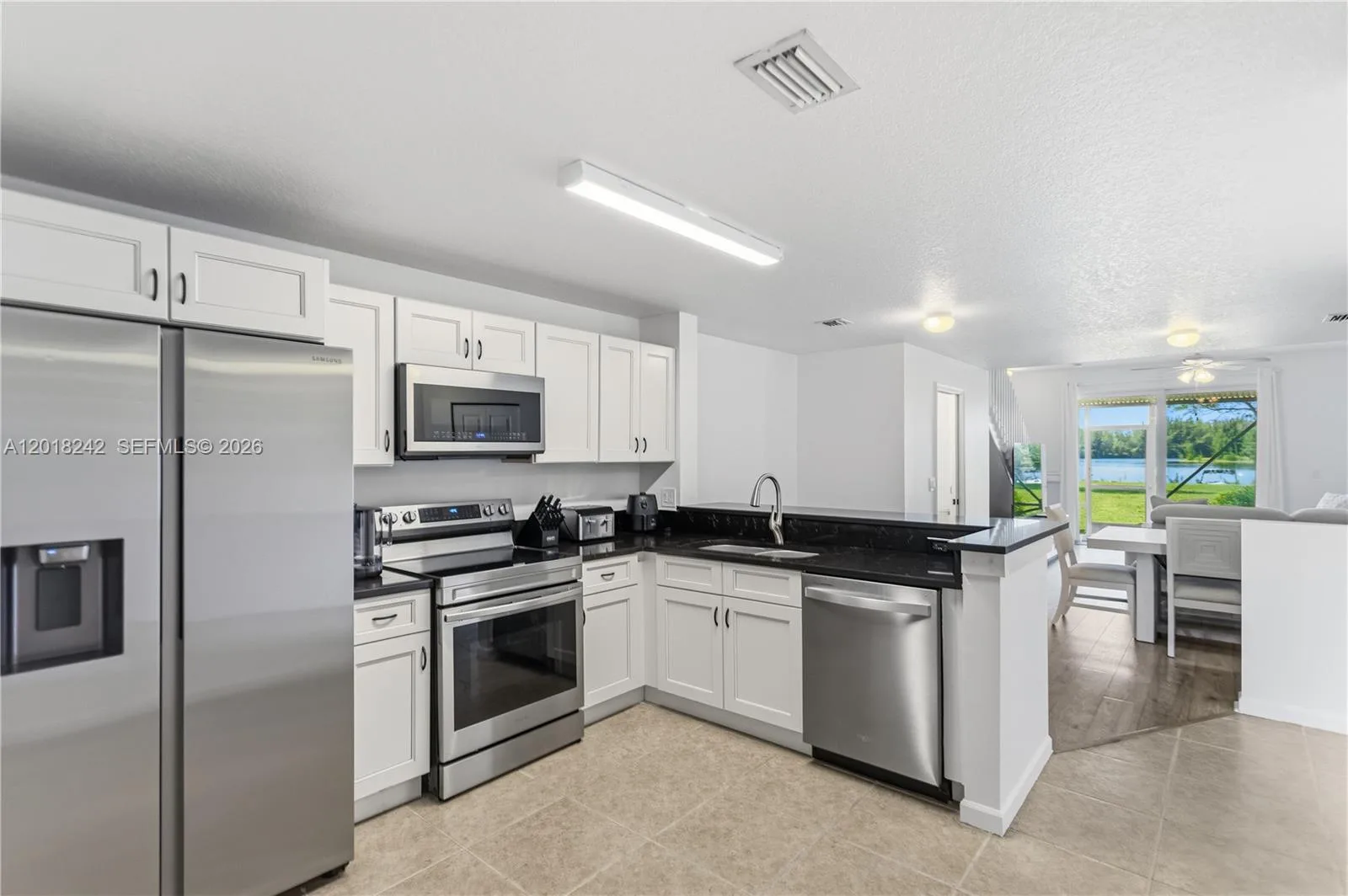 4065 Crystal Lake Dr, Deerfield Beach, FL 33064 photo 5
