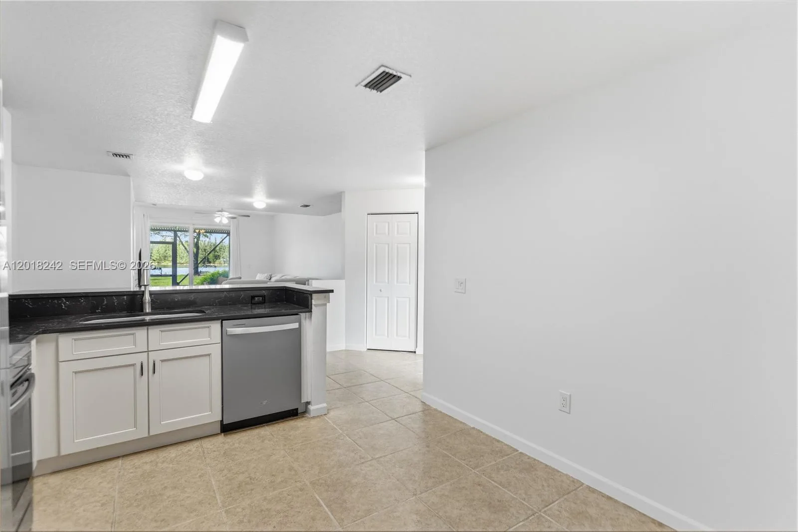 4065 Crystal Lake Dr, Deerfield Beach, FL 33064 photo 9