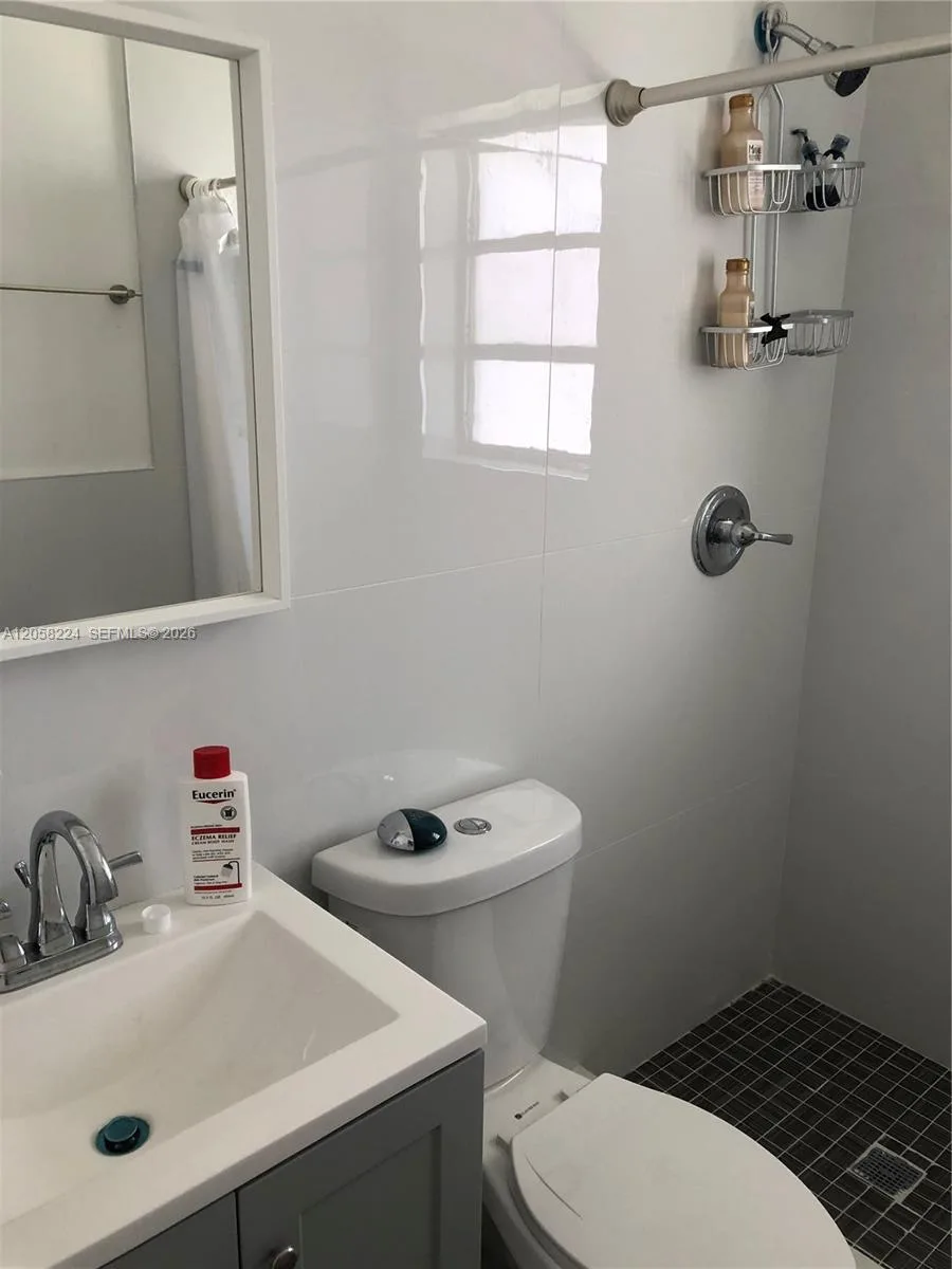 1019 NE 17th Ter # 1, Fort Lauderdale, FL 33304 photo 8