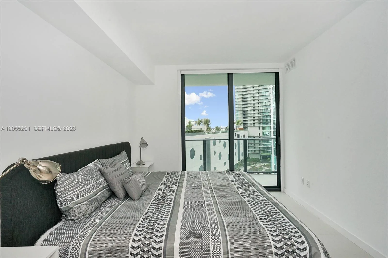 501 NE 31st St # 702, Miami, FL 33137 photo 2