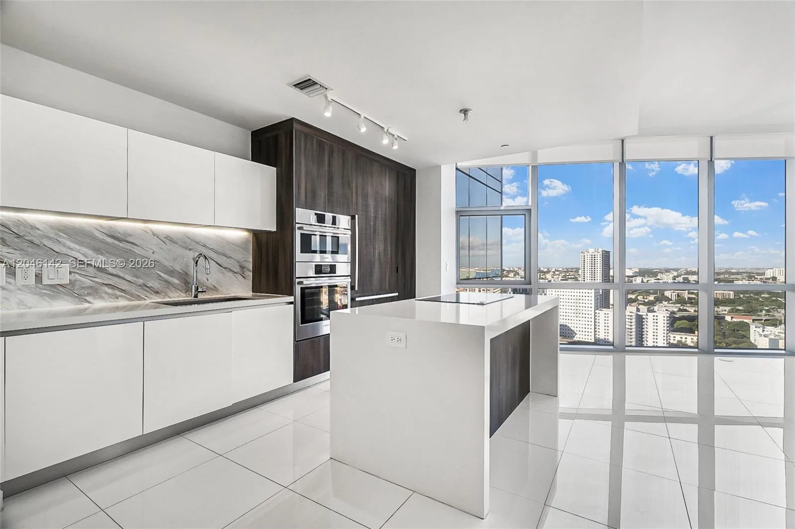 851 NE 1st Ave # 2802, Miami, FL 33132