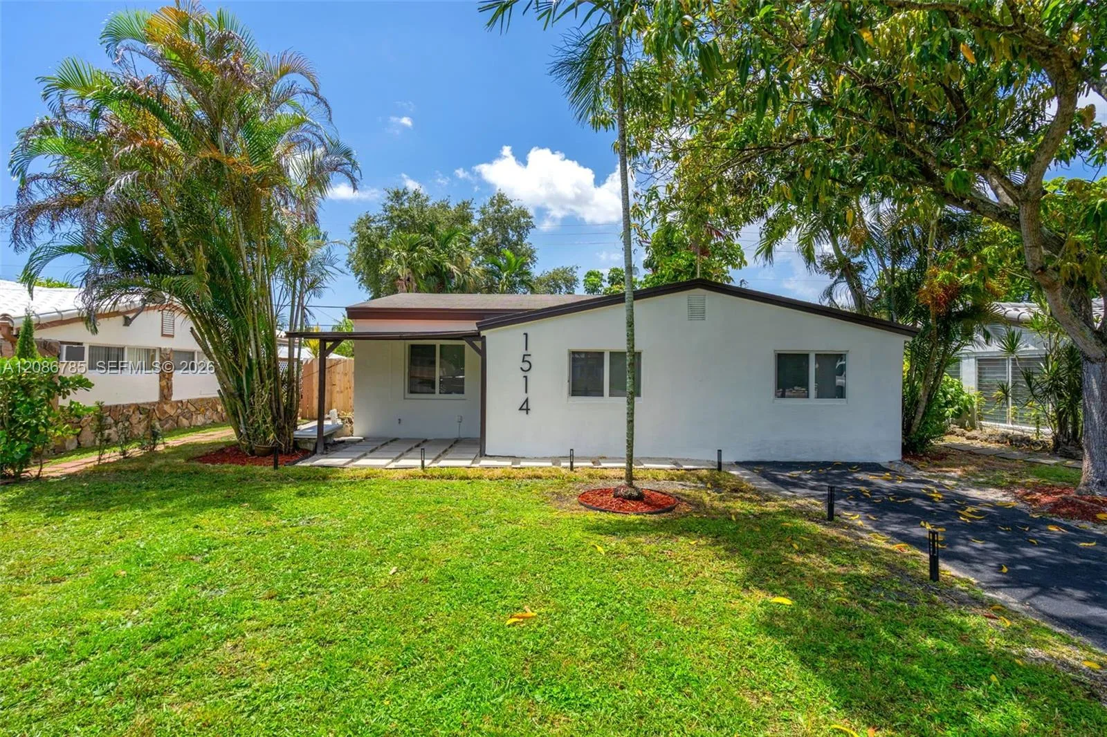 1514 NE 176th St # 0, North Miami Beach, FL 33162