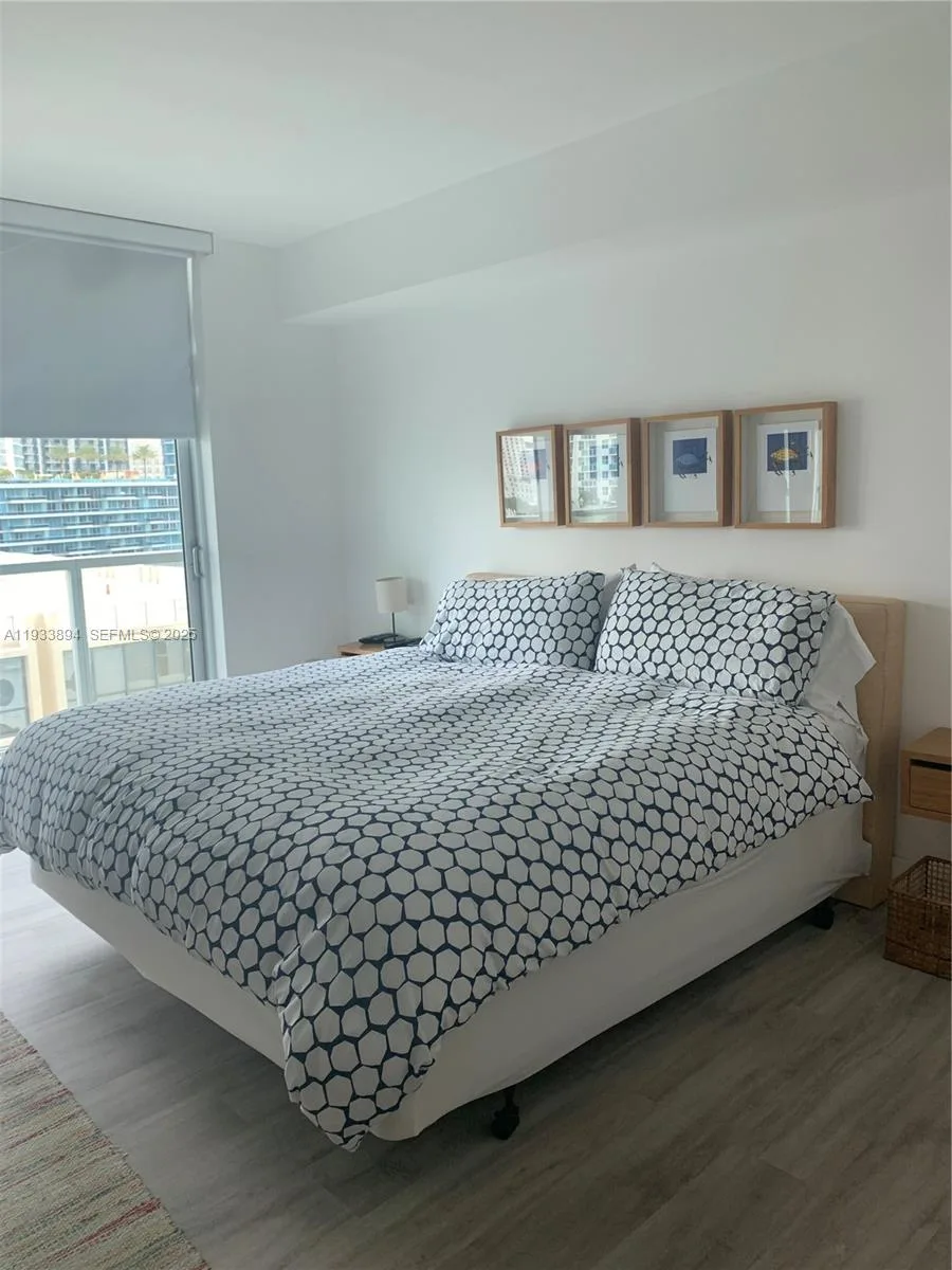 500 Brickell Ave # 1507, Miami, FL 33131 photo 11