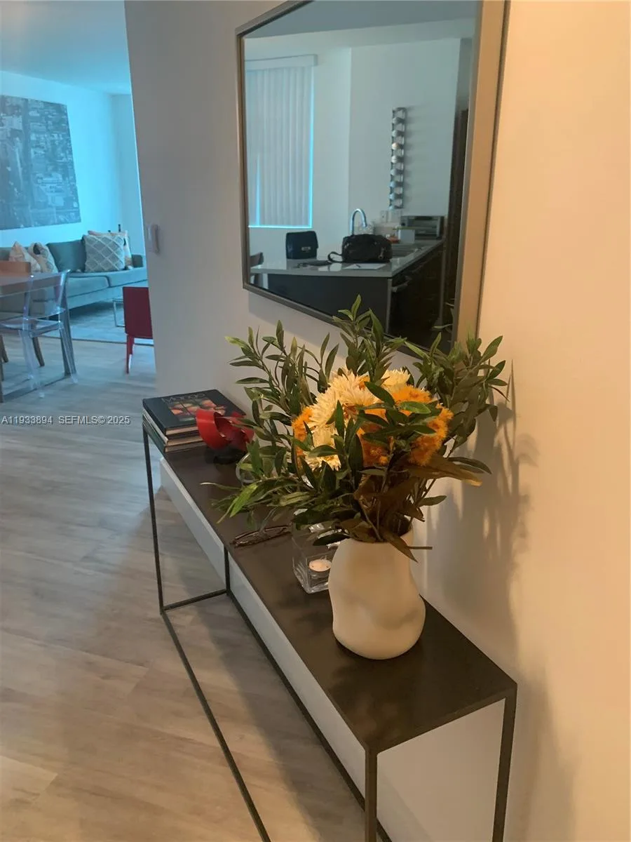 500 Brickell Ave # 1507, Miami, FL 33131 photo 2