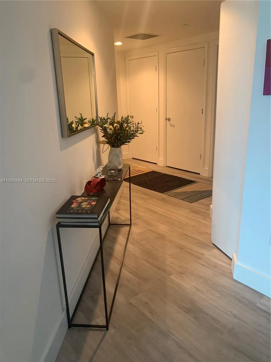 500 Brickell Ave # 1507, Miami, FL 33131 photo 3