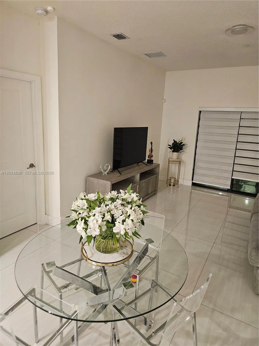 8167 NW 41st St # E-109, Doral, FL 33166 photo 2
