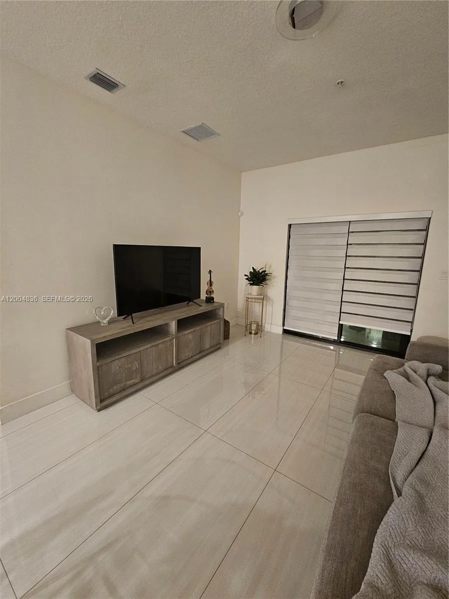 8167 NW 41st St # E-109, Doral, FL 33166 photo 3