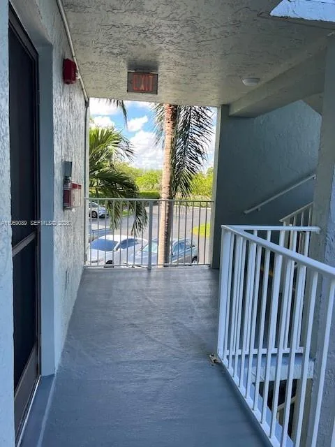 2226 N Cypress Bend Dr # 210, Pompano Beach, FL 33069 photo 4