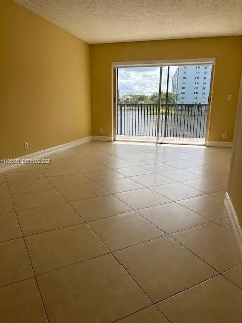 2226 N Cypress Bend Dr # 210, Pompano Beach, FL 33069 photo 6