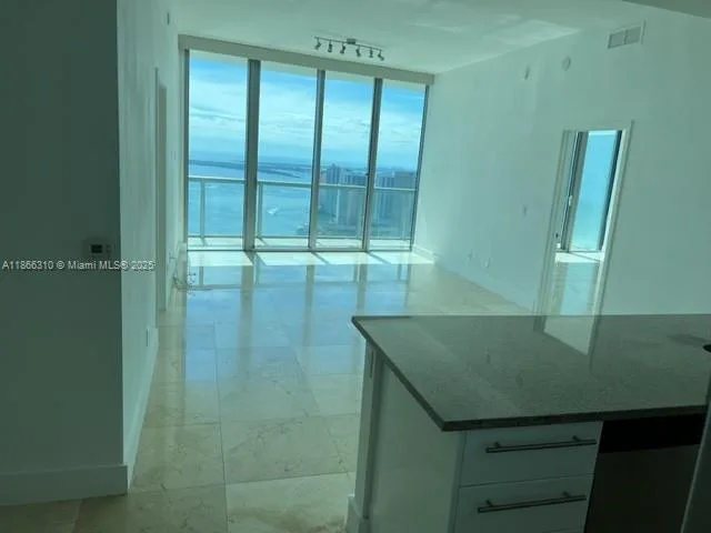 888 Biscayne Blvd # 5407, Miami, FL 33132