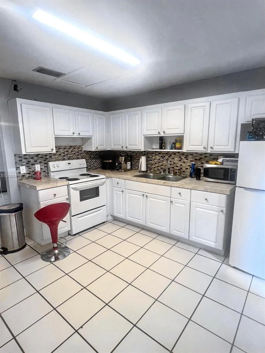 4259 Royal Banyan Way # B, Lake Worth, FL 33461 photo 2