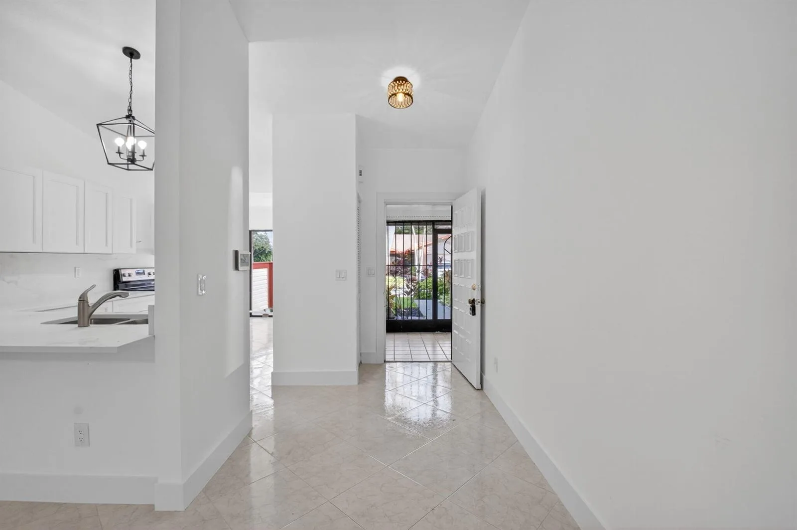 29 Fawlkland Circle, Boynton Beach, FL 33426 photo 11