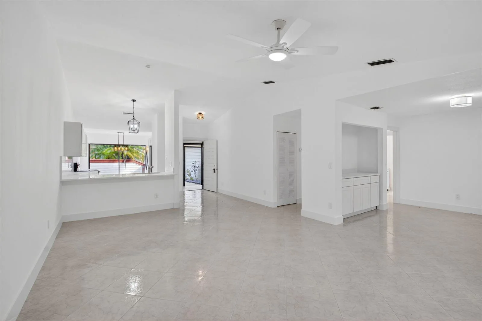 29 Fawlkland Circle, Boynton Beach, FL 33426 photo 13
