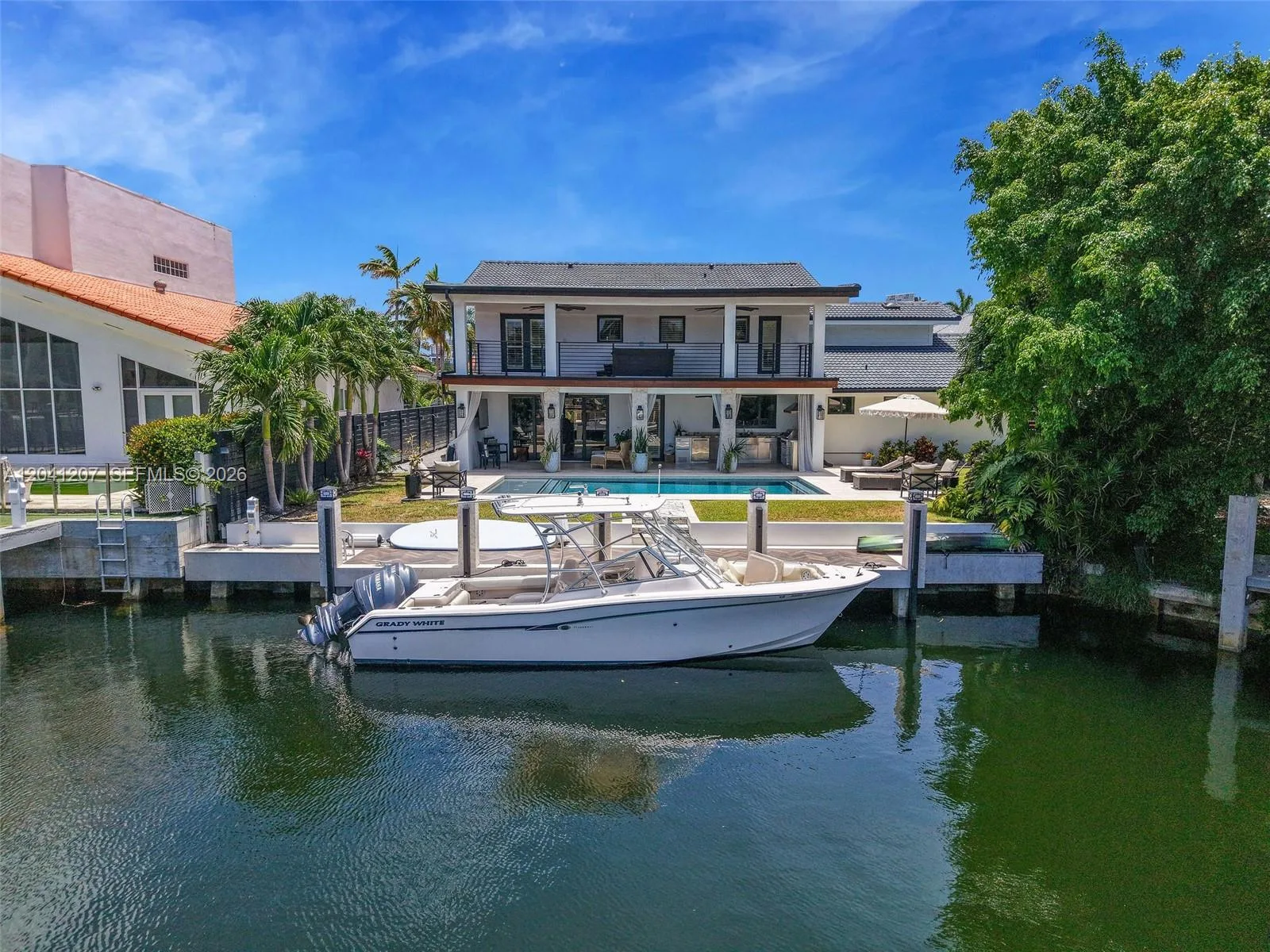 16416 NE 32nd Ave, North Miami Beach, FL 33160