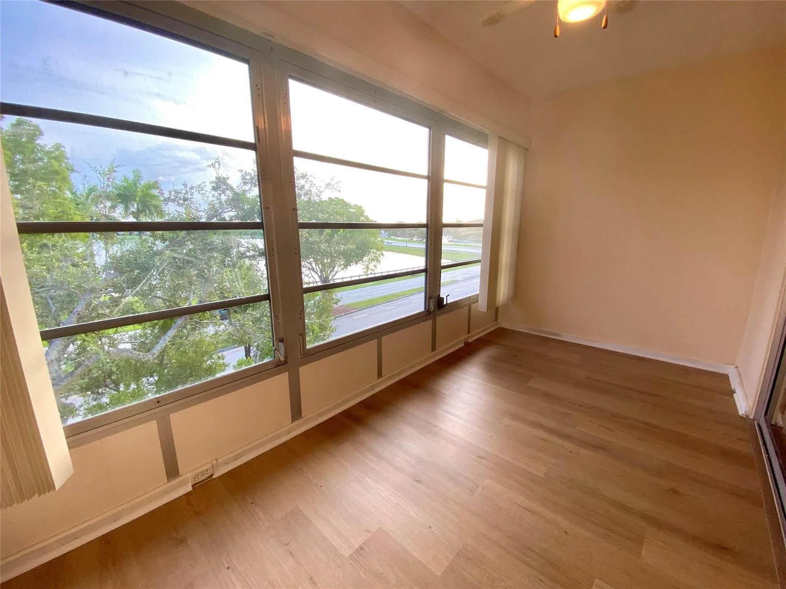 1000 SW 128TH Terrace # 411V, Pembroke Pines, FL 33027